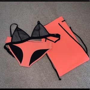 Triangl Bikini (bag included)